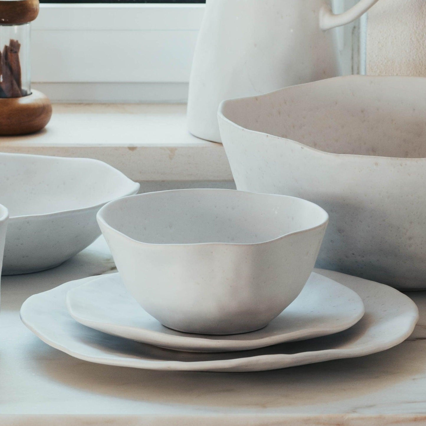 Set of 4 White Bowls 5.9" stoneware ceramic — Pure Collection