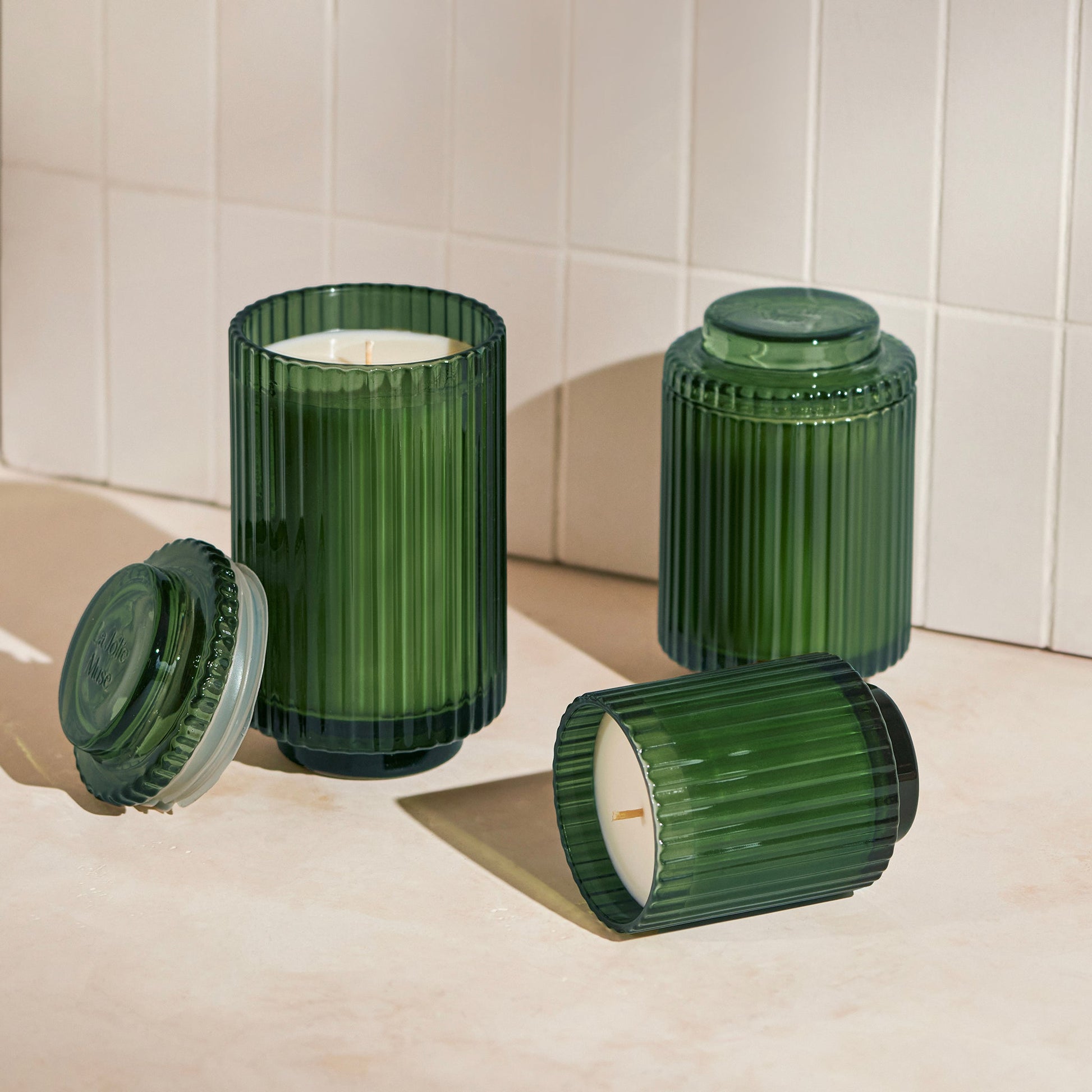 Amélie – Pomegranate & Pine Candle - mosswell.us