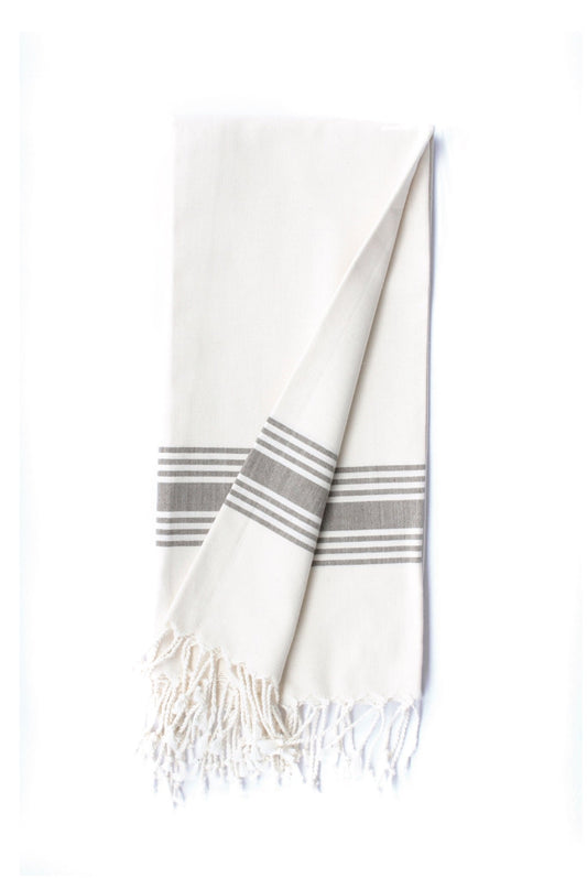 Figueres - White - mosswell.us