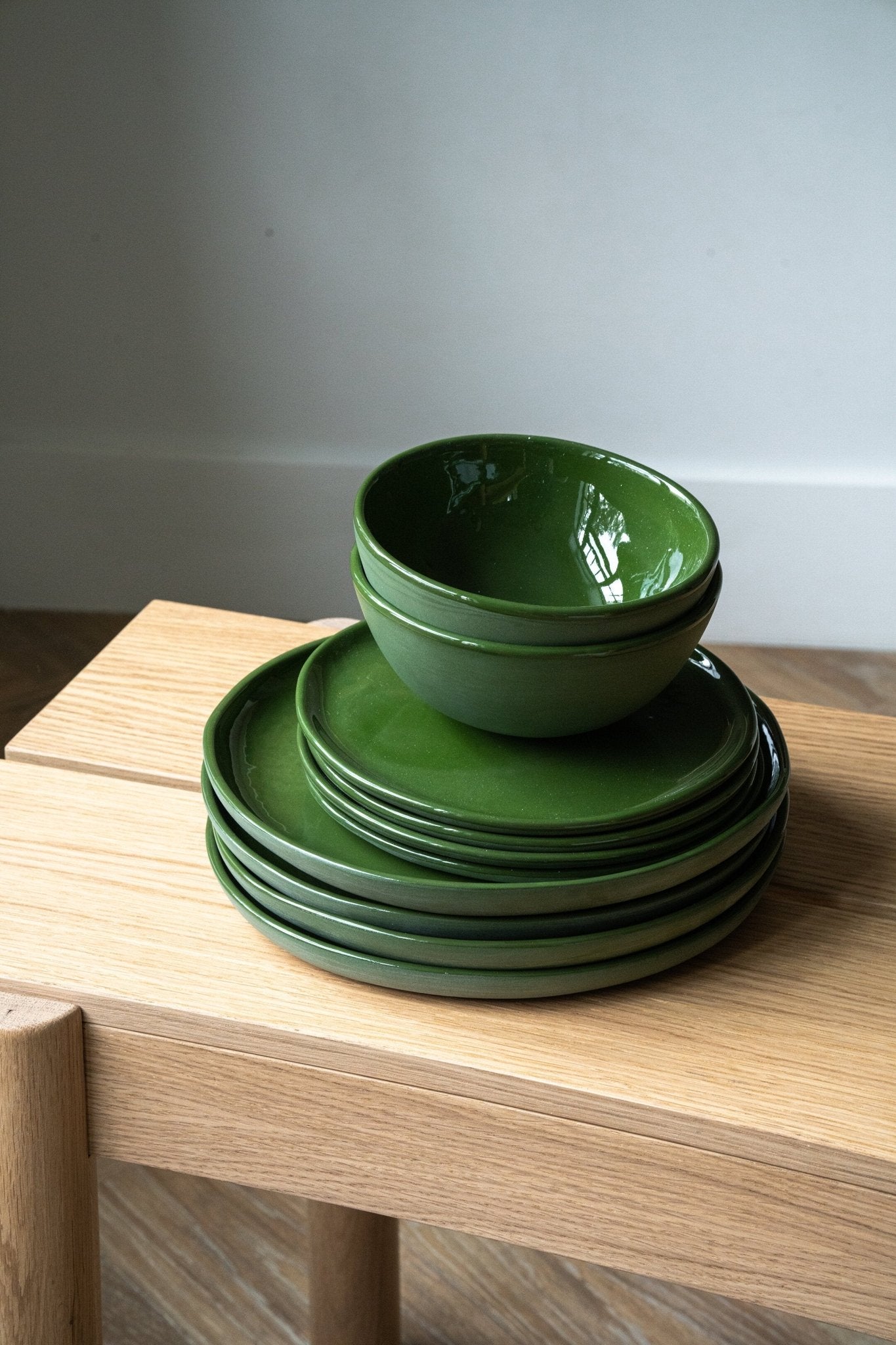 Handmade Porcelain Dinner Plates. Green - mosswell.us