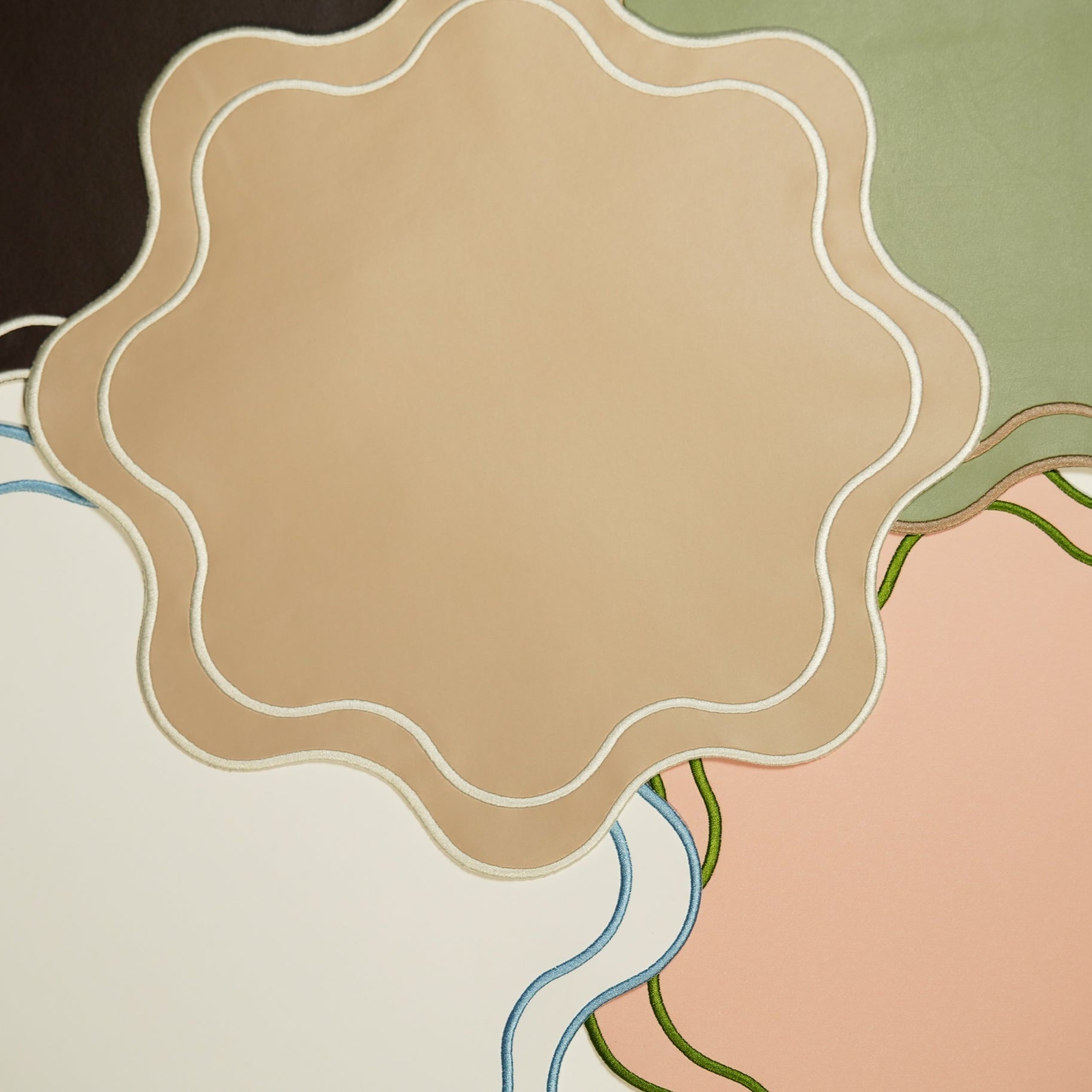 HAVEN DARK GREEN BROWN TRIM WAVY EDGE FAUX LEATHER PLACEMAT - mosswell.us