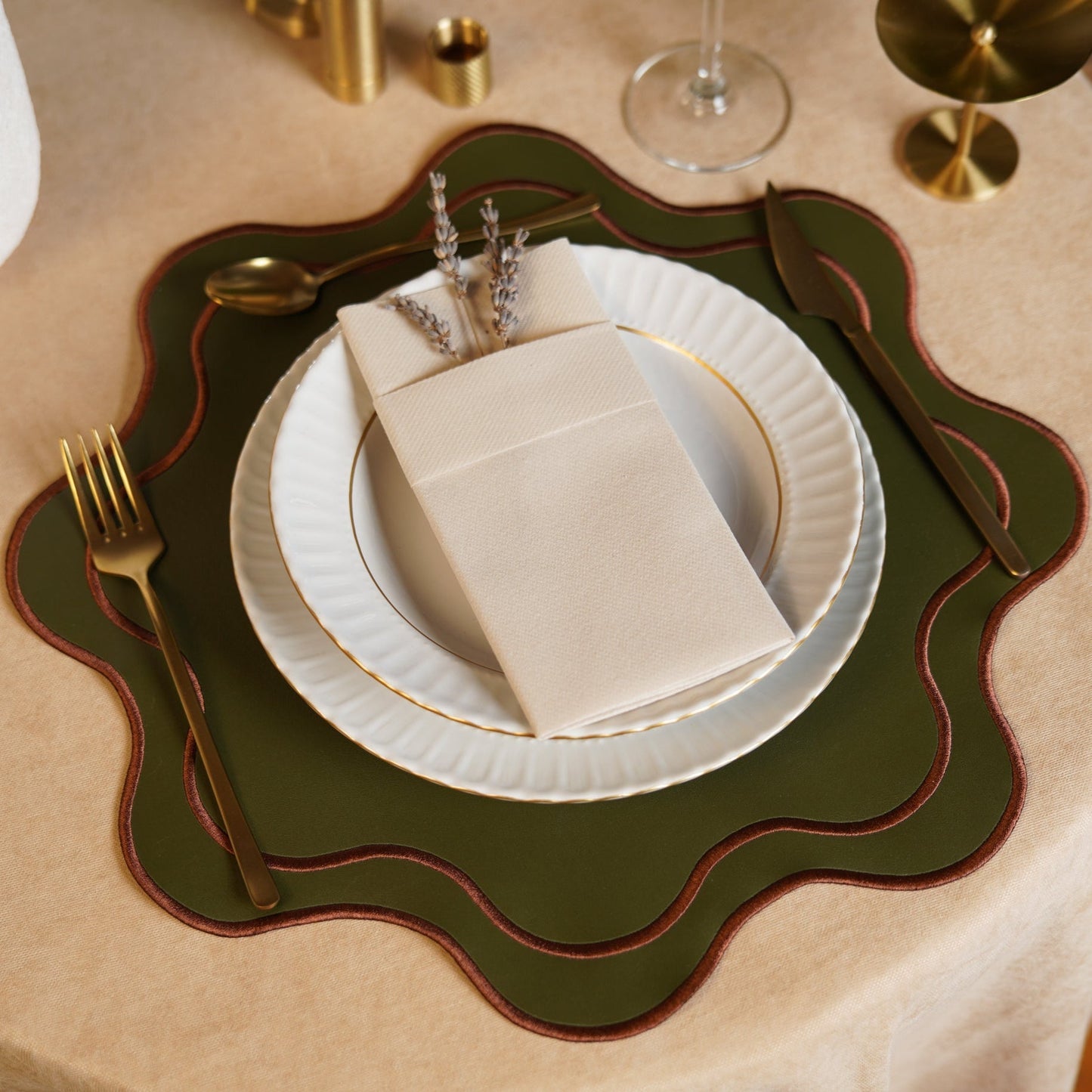 HAVEN DARK GREEN BROWN TRIM WAVY EDGE FAUX LEATHER PLACEMAT - mosswell.us
