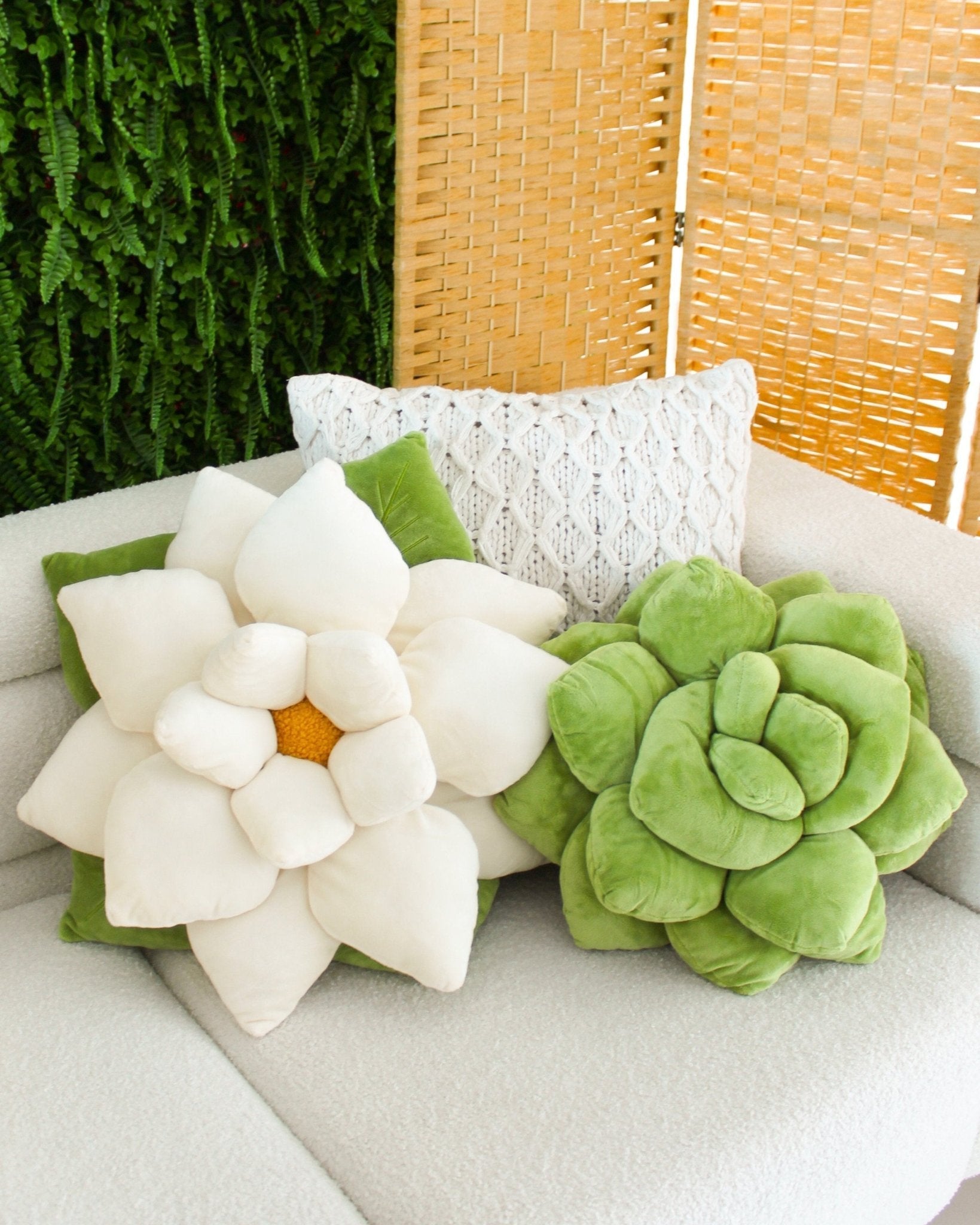 Poinsettia Pillow - Marshmallow White - mosswell.us