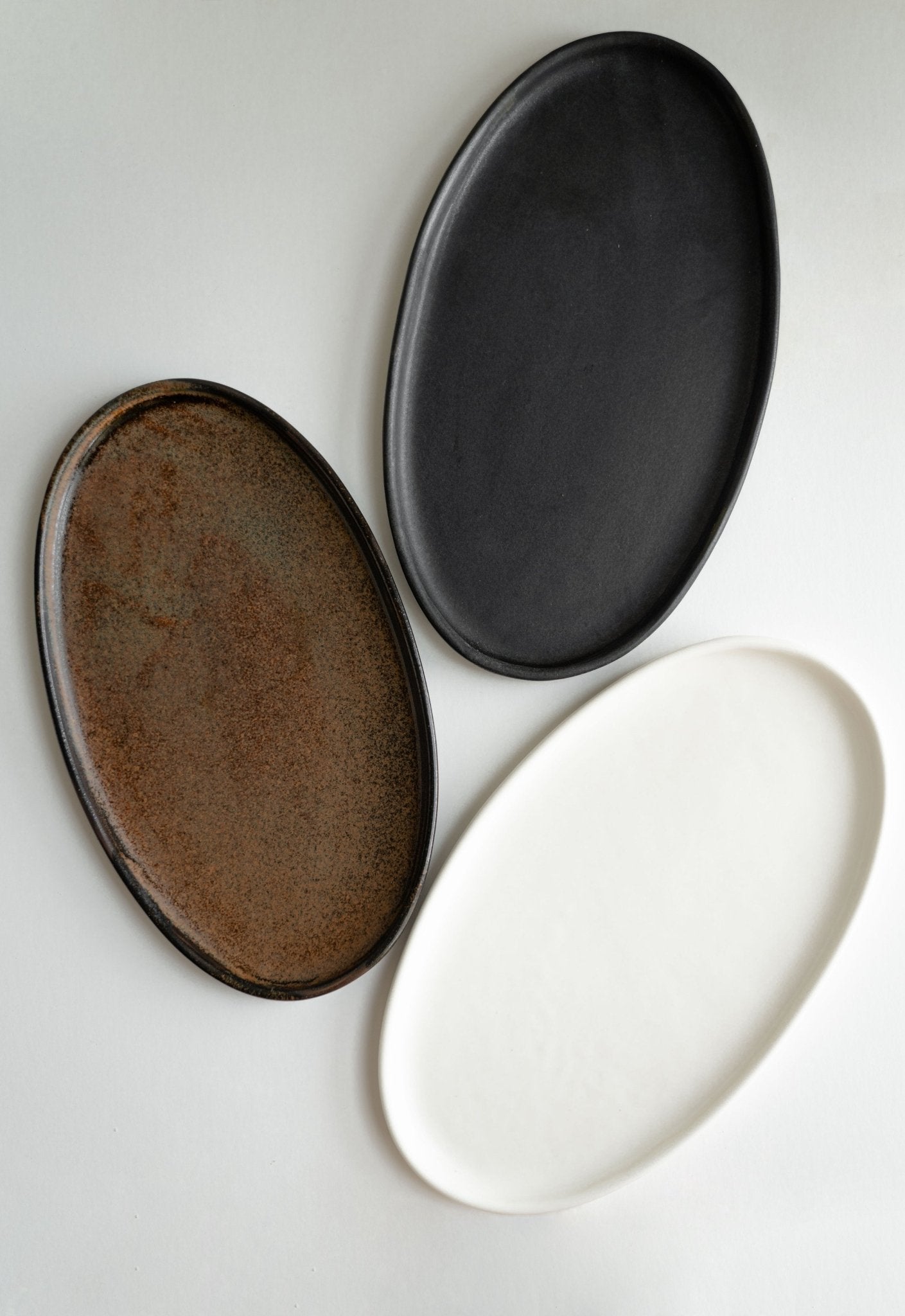 Rust Stoneware Oval Serving Platter - mosswell.us