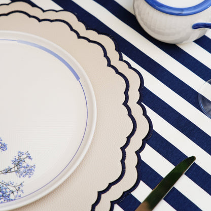 SCARLET WHITE NAVY BLUE ROUND FAUX LEATHER PLACEMAT - mosswell.us