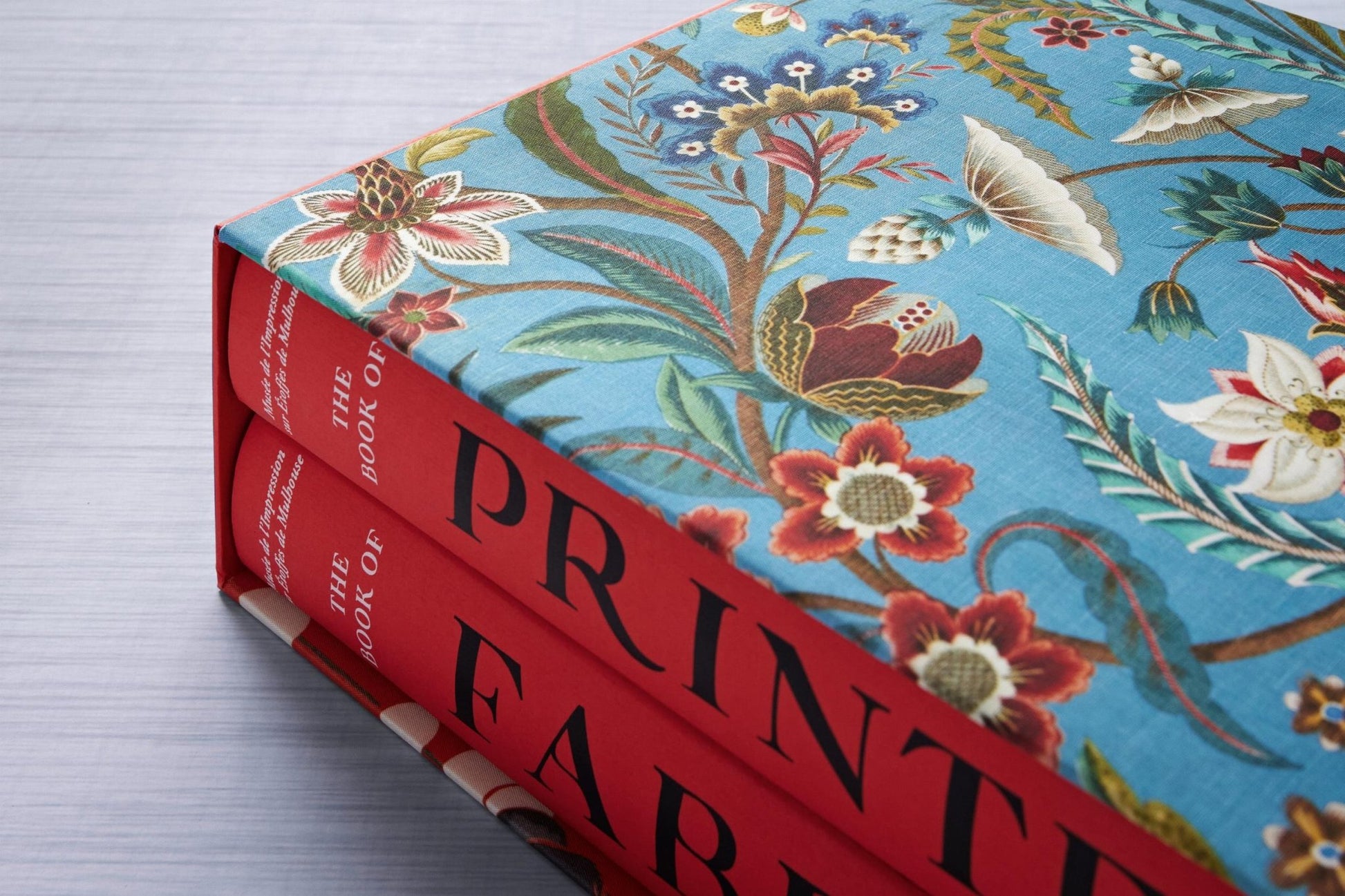 The Book of Printed Fabrics. From the 16th century until today (German, French, English) - mosswell.us